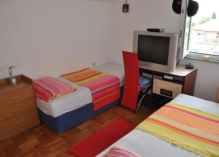 With A Parking Space - 12514